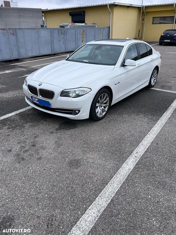 Culoarealb Utilizat 2012 BMW 530 Luxury Line Berlinǎ | 12.650 EUR (Preț OK) - Imagine 1/4