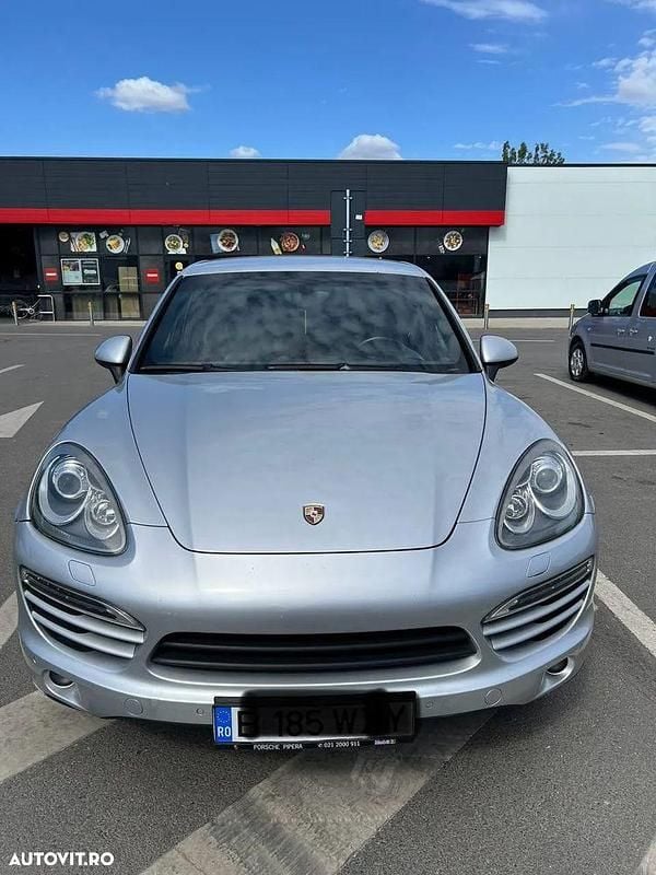 Culoaregri Utilizat 2013 Porsche Cayenne SUV | 13.499 EUR (Super Preț) - Imagine 1/4
