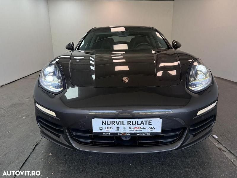 Culoarenegru Utilizat 2015 Porsche Panamera Berlinǎ | 25.834 EUR (Preț bun) - Imagine 1/4