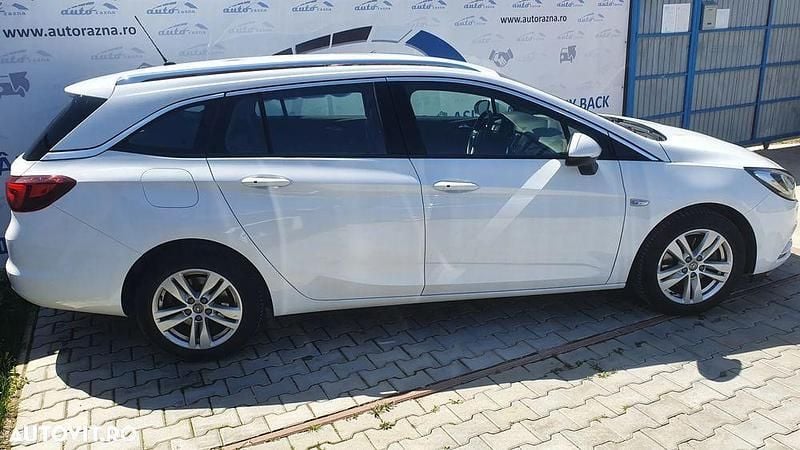 Second-hand Opel Astra Elegance 122 CP (89 kW) 2021 Culoarealb Break