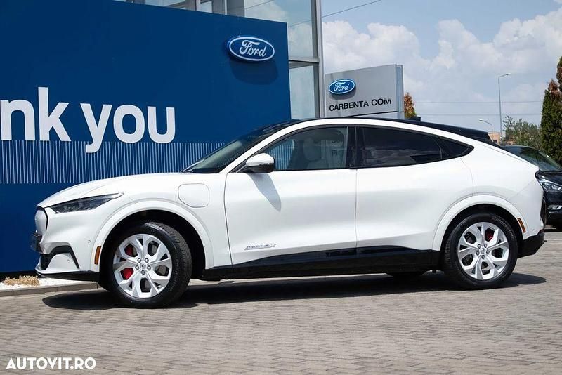 Second-hand Ford Mustang Mach-E 258 kW (351 CP) 2024 Culoarealb SUV