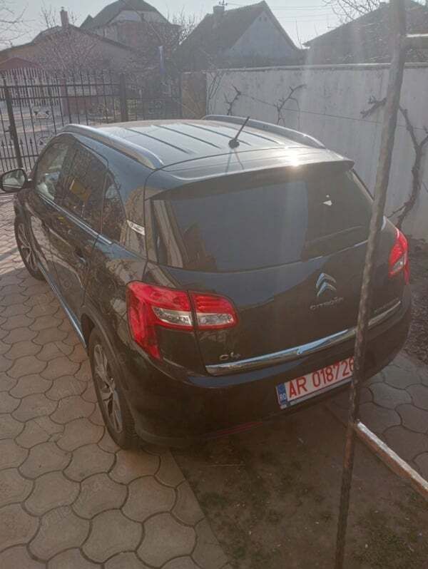 Negru Utilizat 2016 Citroën C4 Berlinǎ | 10.800 EUR - Imagine 1/4