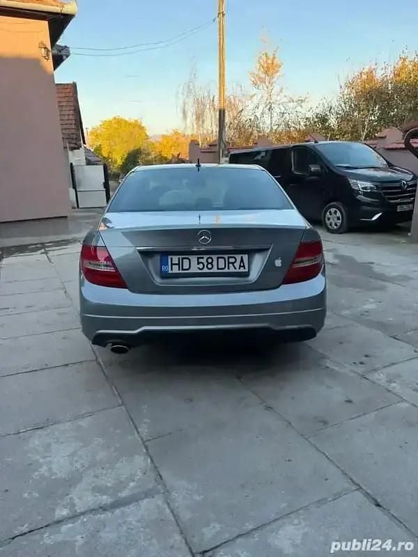 Utilizat 2012 Mercedes C200 Berlinǎ | 6.450 EUR (Preț OK) - Imagine 1/4