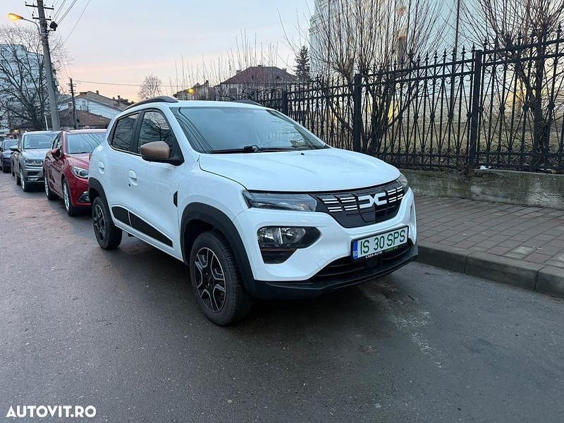 Second-hand Dacia Spring Extreme 47 kW (65 CP) 2023 Culoarealb Hatchback