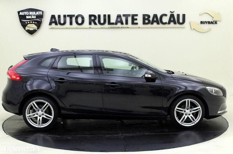 Second-hand Volvo V40 116 CP (85 kW) 2013 Negru Break