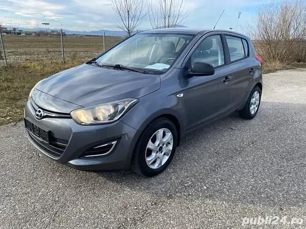 Second-hand Hyundai i20 86 CP (63 kW) 2014 Berlinǎ