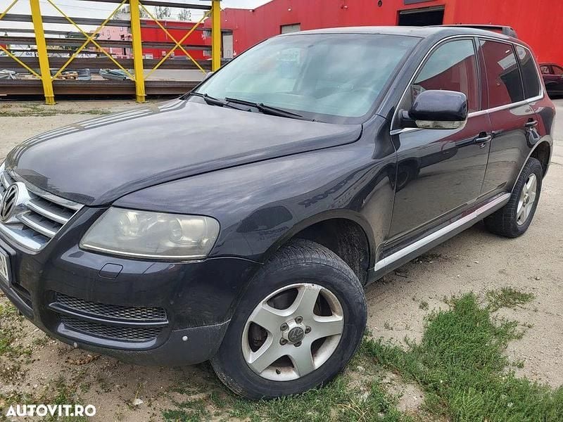 Culoarenegru Utilizat 2007 VW Touareg SUV | 3.500 EUR (Preț bun) - Imagine 1/4