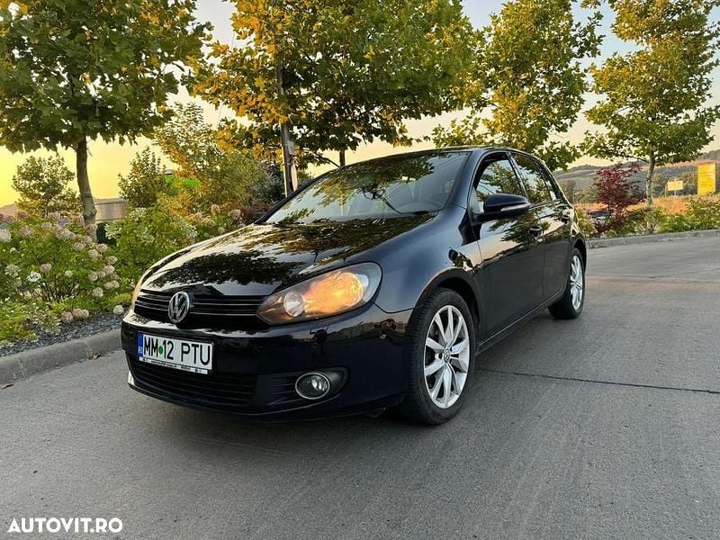 Culoarenegru Utilizat 2011 VW Golf VI Team Hatchback | 4.900 EUR (Preț bun) - Imagine 1/4