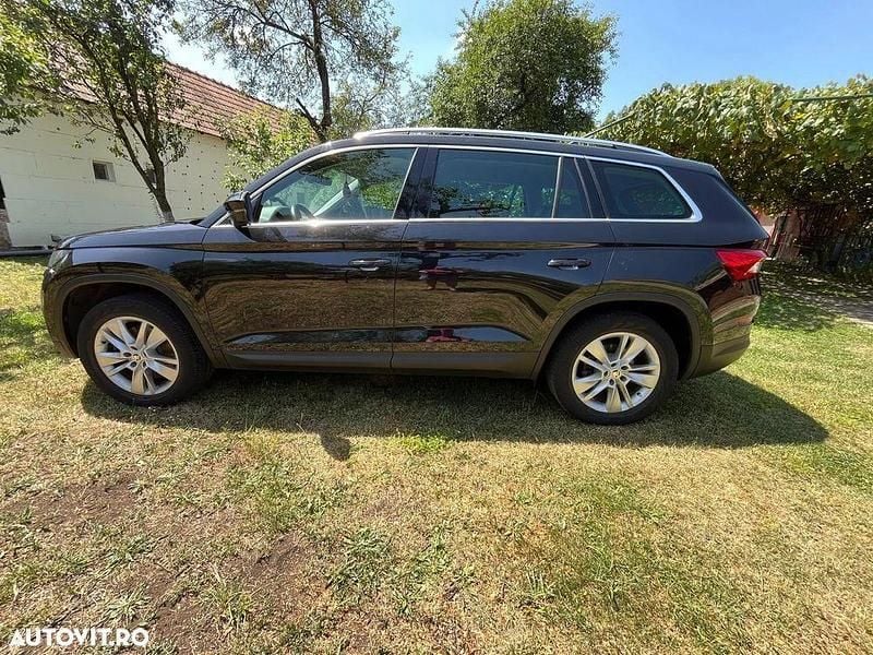 Negru Utilizat 2019 Skoda Kodiaq Style SUV | 24.950 EUR (Preț bun) - Imagine 1/4