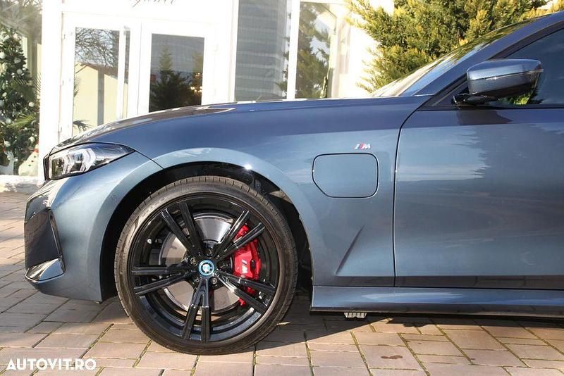 Second-hand BMW 330e Comfort Edition 292 CP (214 kW) 2025 Culoarealte culori Berlinǎ