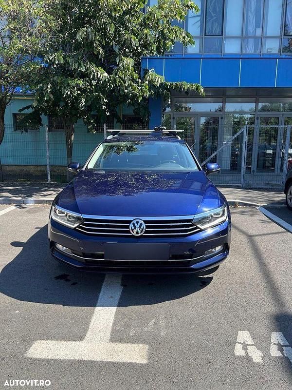 Albastru Utilizat 2019 VW Passat Comfortline Break | 15.000 EUR (Preț bun) - Imagine 1/4
