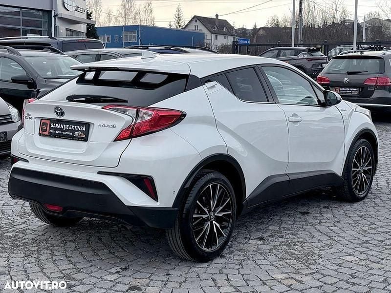 Second-hand Toyota C-HR Lounge 122 CP (89 kW) 2017 Culoarealb SUV