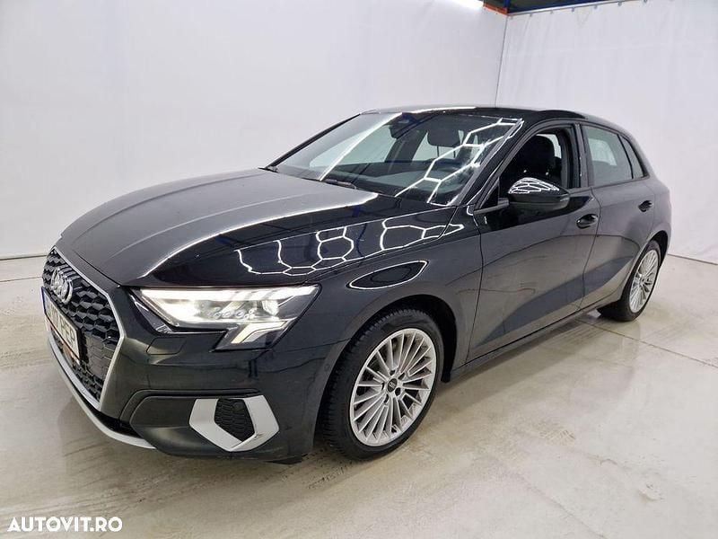 Culoarenegru Utilizat 2021 Audi A3 Hatchback | 21.780 EUR (Preț bun) - Imagine 1/4