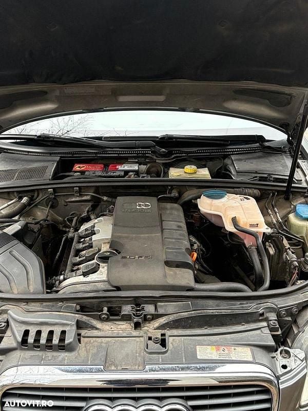 Second-hand Audi A4 200 CP (147 kW) 2005 Culoaregri Berlinǎ