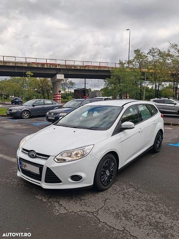Culoarealb Utilizat 2013 Ford Focus Trend Break | 4.590 EUR (Preț bun) - Imagine 1/4