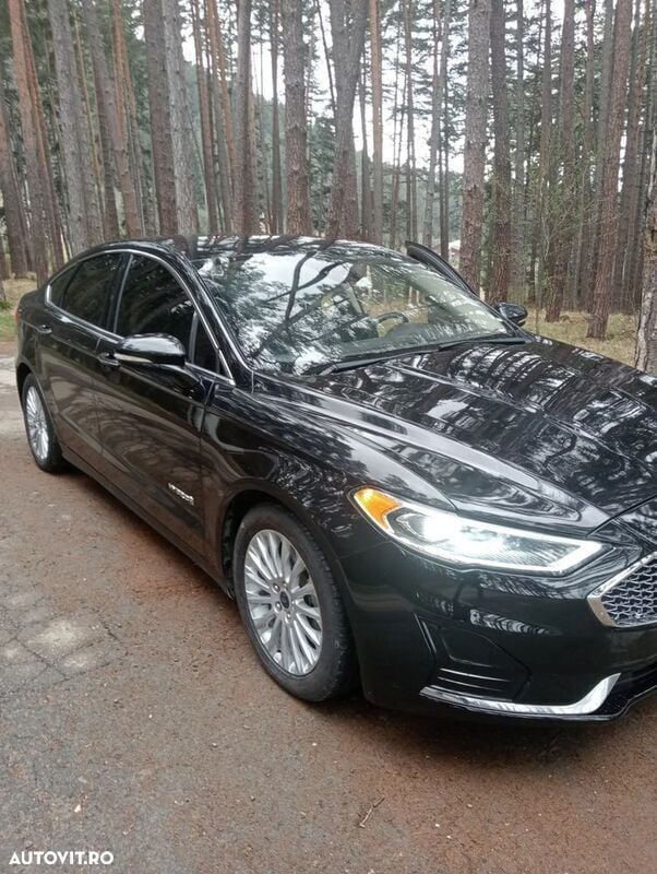 Negru Utilizat 2019 Ford Mondeo Titanium Berlinǎ | 13.500 EUR (Preț bun) - Imagine 1/4
