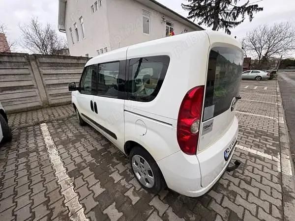 Second-hand Opel Combo 90 CP (66 kW) 2013 Alb Monovolum