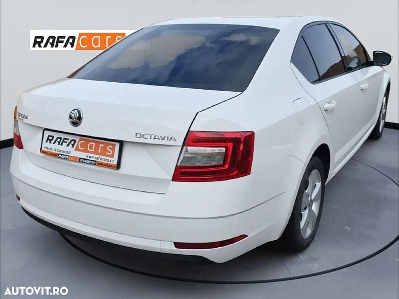 Second-hand Skoda Octavia Ambition 115 CP (84 kW) 2019 Culoarealb Hatchback
