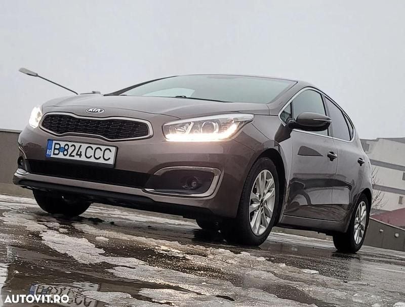 Culoaremaro Second-hand 2015 Kia Ceed Hatchback | 8.500 EUR (Preț OK) - Imagine 1/4