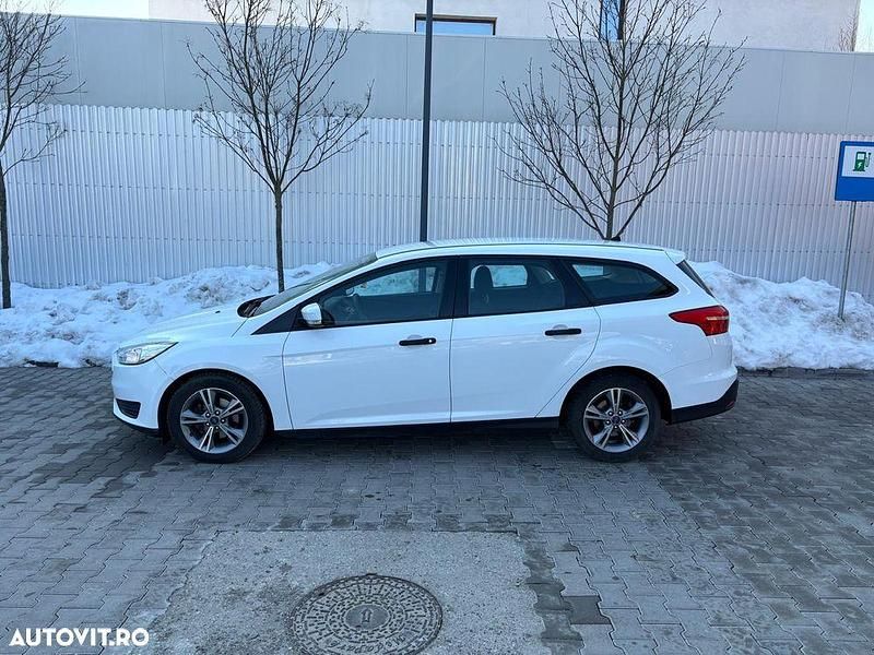 Second-hand Ford Focus 100 CP (73 kW) 2015 Culoarealb Break