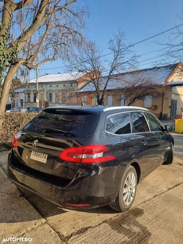 Second-hand Peugeot 308 Active 120 CP (88 kW) 2018 Culoarenegru Break