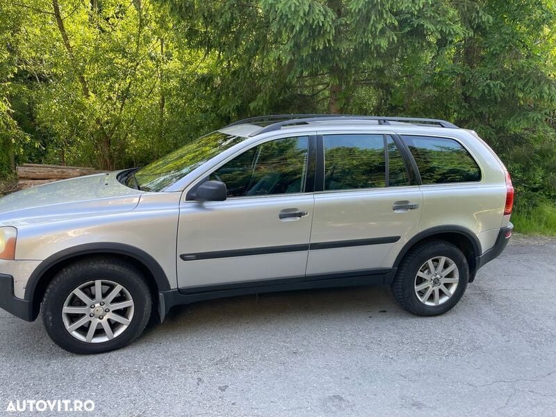 Gri Utilizat 2005 Volvo XC90 Summum SUV | 3.500 EUR (Preț bun) - Imagine 1/4
