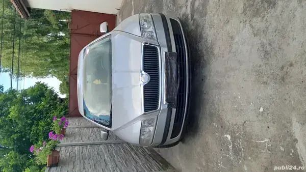 Utilizat 2008 Skoda Octavia Berlinǎ | 2.500 EUR (Preț OK) - Imagine 1/4