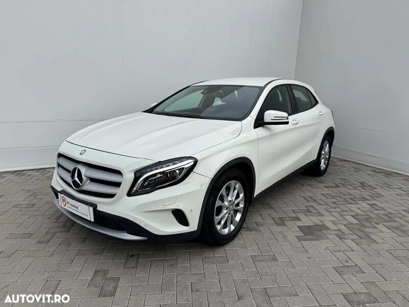 Alb Utilizat 2016 Mercedes GLA200 SUV | 10.591 EUR (Super Preț) - Imagine 1/4