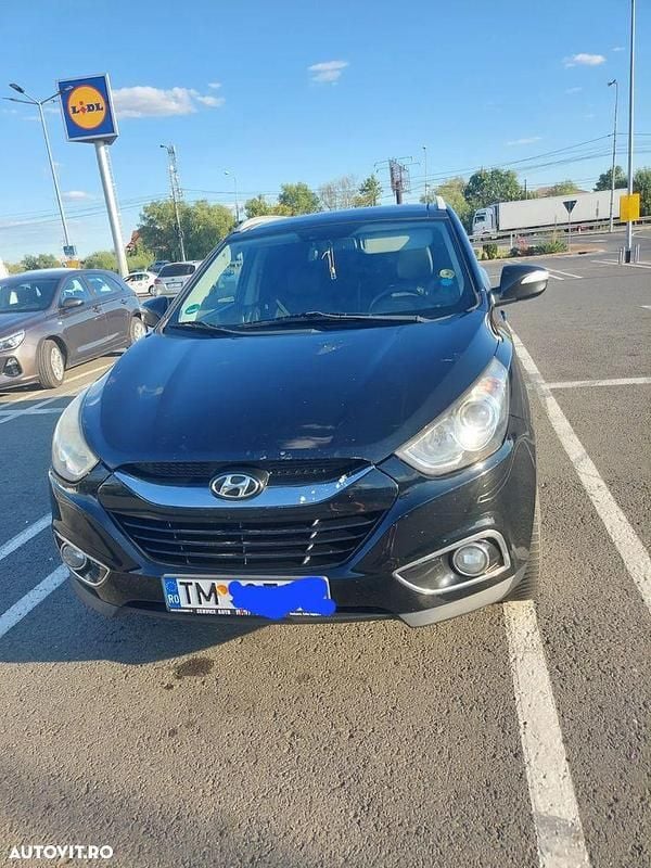 Culoarenegru Utilizat 2011 Hyundai ix35 SUV | 6.800 EUR (Super Preț) - Imagine 1/4