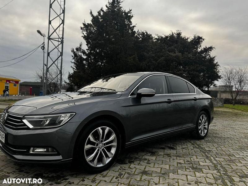 Second-hand VW Passat Comfortline 120 CP (88 kW) 2015 Culoaregri Berlinǎ
