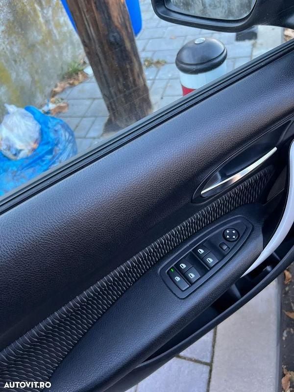 Second-hand BMW 116 Urban Line 116 CP (85 kW) 2012 Culoarenegru Hatchback