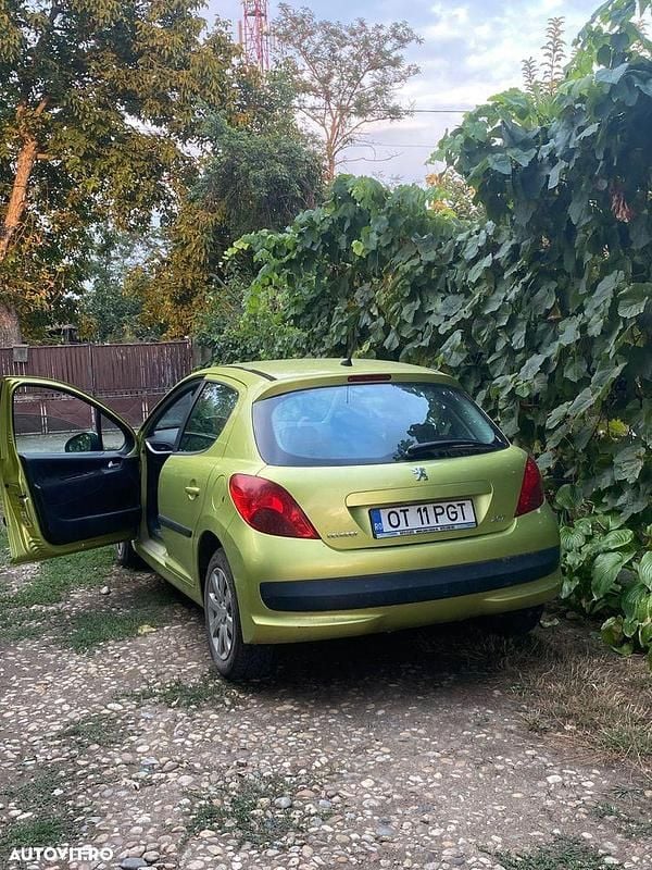 Culoaregalbeuriu Utilizat 2007 Peugeot 207 Hatchback | 2.250 EUR (Preț OK) - Imagine 1/4