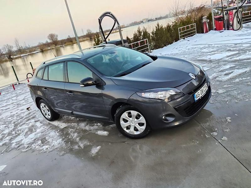 Second-hand Renault Mégane GrandTour Expression 110 CP (80 kW) 2011 Culoaregri Break