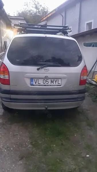 Utilizat 2001 Opel Zafira Monovolum | 4.500 EUR - Imagine 1/4