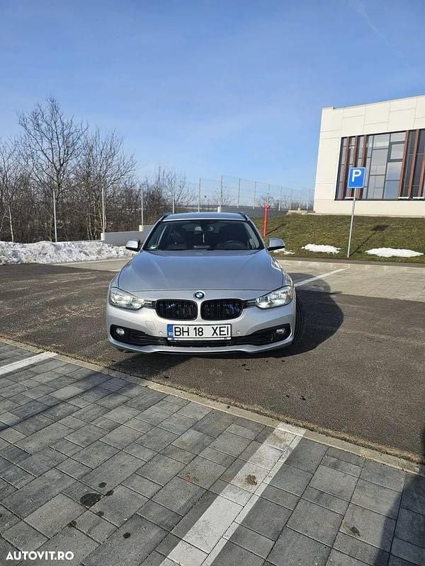 Culoareargint Utilizat 2016 BMW 318 Sport Line Break | 8.400 EUR (Super Preț) - Imagine 1/4