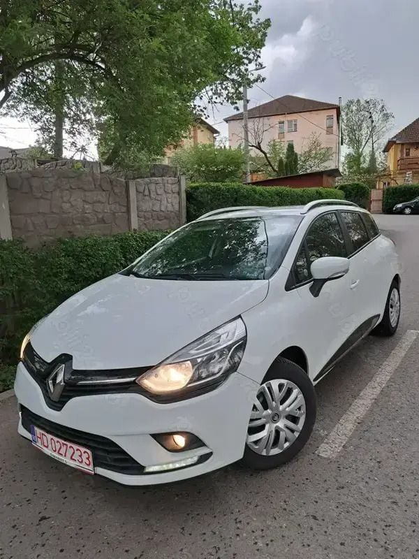 Utilizat 2018 Renault Clio GrandTour Break | 5.800 EUR (Preț bun) - Imagine 1/4