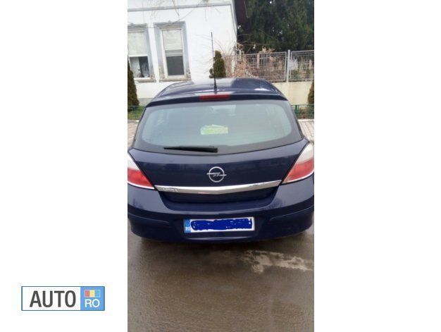 Second-hand Opel Astra 90 CP (66 kW) 2005 Albastru Hatchback