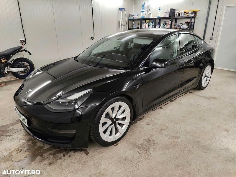 Second-hand Tesla Model 3 365 kW (497 CP) 2021 Culoarenegru Berlinǎ