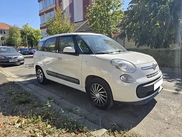 Alb Utilizat 2016 Fiat 500L Monovolum | 3.999 EUR - Imagine 1/4