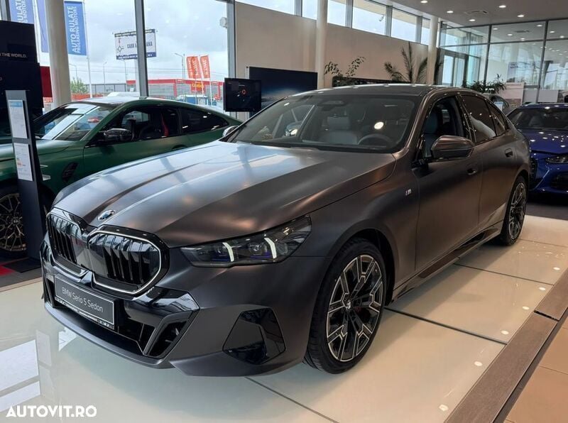 Gri Nouă 2025 BMW 540 Berlinǎ | 93.891 EUR - Imagine 1/4