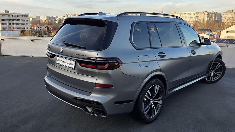Second-hand BMW X7 Comfort Edition 340 CP (250 kW) 2025 Gri frozen pure bmw individual metalizat SUV