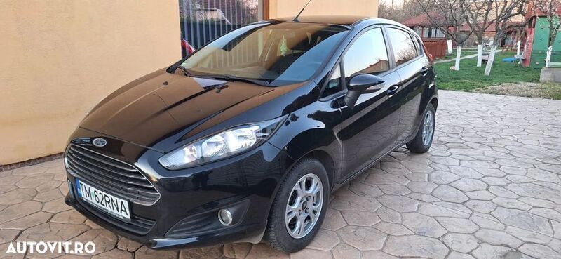 Negru Utilizat 2013 Ford Fiesta Titanium Hatchback | 4.600 EUR (Preț OK) - Imagine 1/4