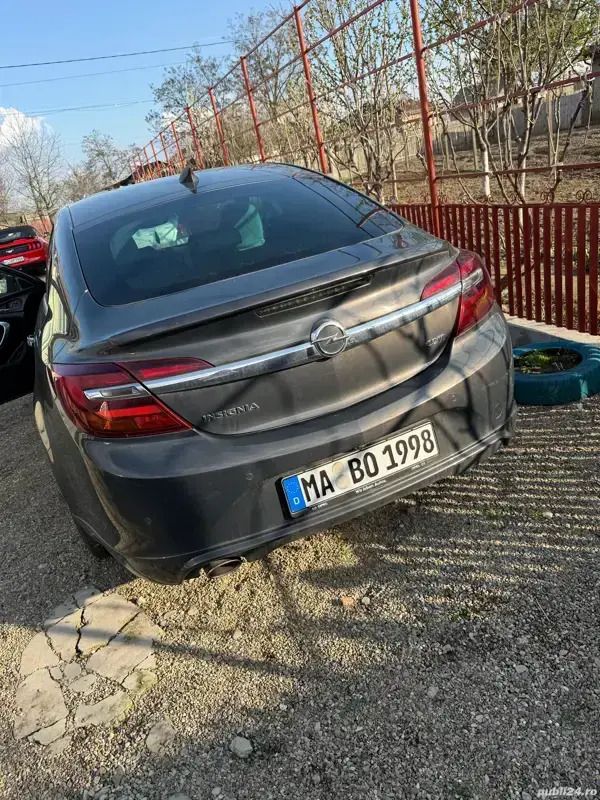 Utilizat 2015 Opel Insignia Berlinǎ | 8.000 EUR (Preț OK) - Imagine 1/4