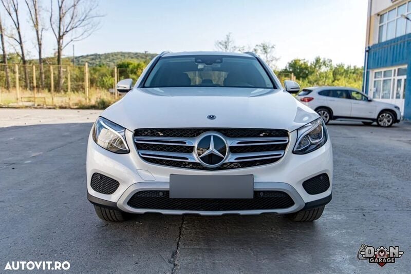 Alb Utilizat 2017 Mercedes GLC250 SUV | 16.499 EUR (Preț bun) - Imagine 1/4