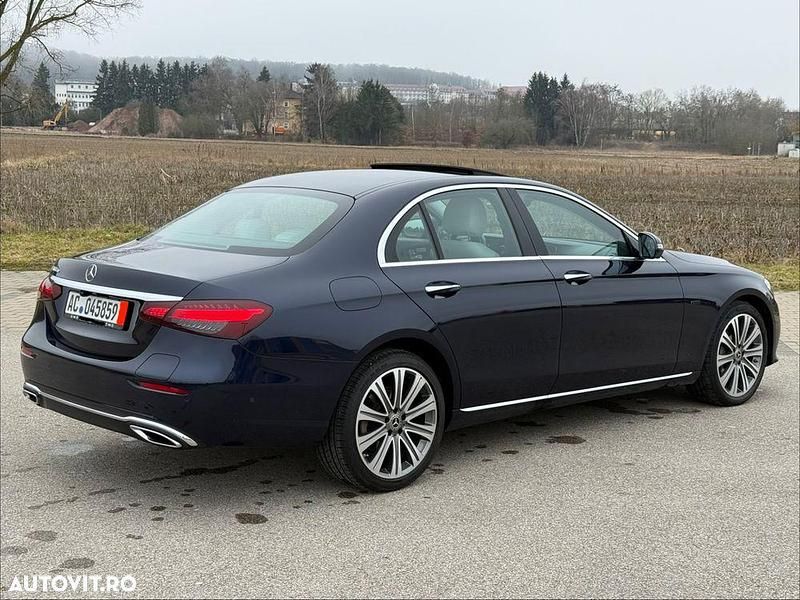 Second-hand Mercedes E220 Exclusive 194 CP (142 kW) 2021 Culoarealbastru Berlinǎ