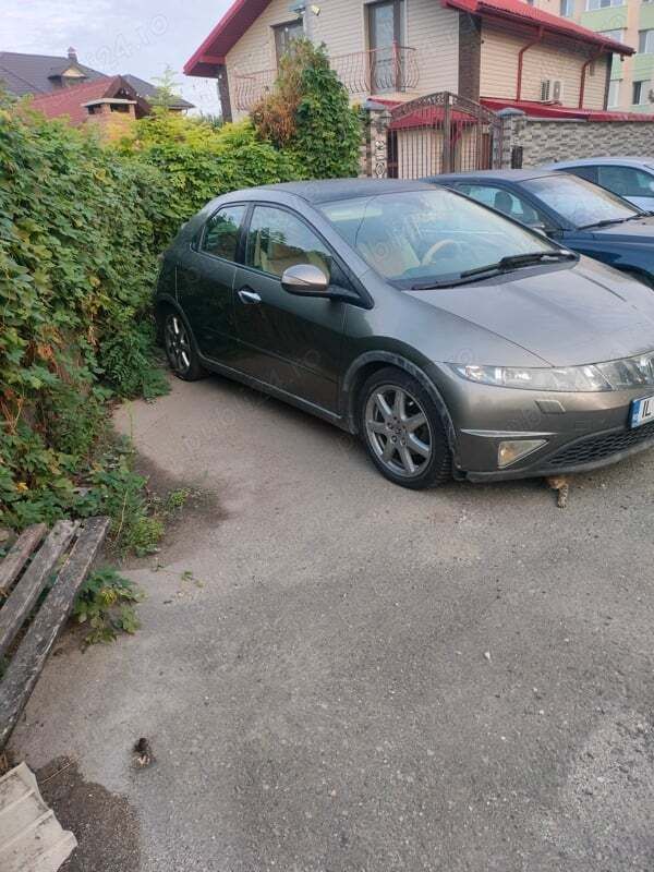 Utilizat 2006 Honda Civic Hatchback | 2.750 EUR (Preț OK) - Imagine 1/4