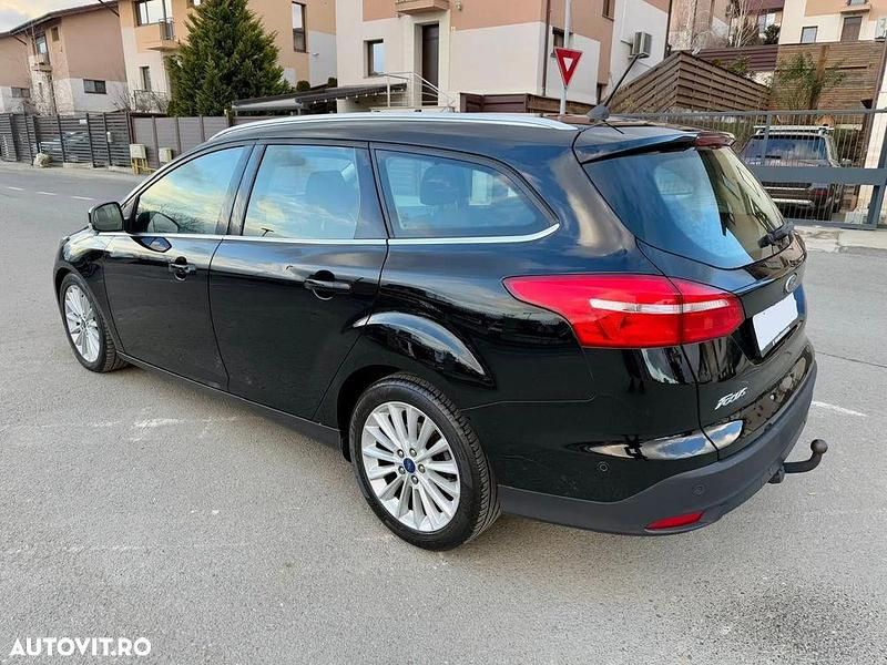 Second-hand Ford Focus Titanium 120 CP (88 kW) 2017 Negru Break