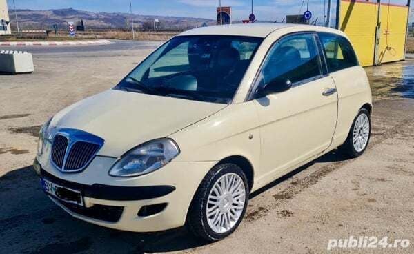 Utilizat 2004 Lancia Ypsilon Hatchback | 1.800 EUR - Imagine 1/4