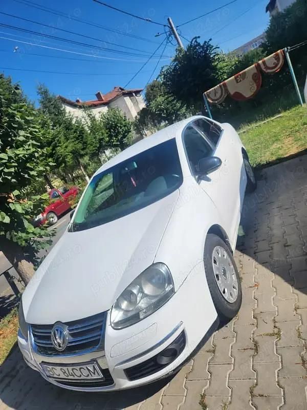 Utilizat 2006 VW Jetta Berlinǎ | 2.000 EUR (Preț OK) - Imagine 1/4