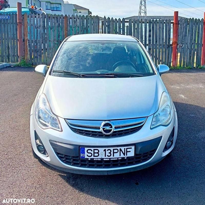 Culoareargint Second-hand 2011 Opel Corsa | 2.650 EUR (Preț OK) - Imagine 1/4